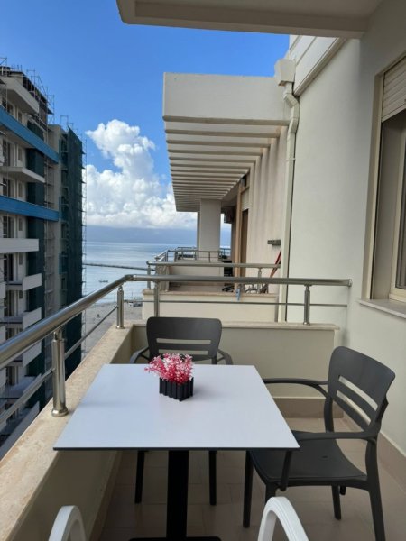 Vlore, jepet me qera apartament 1+1+Ballkon Kati 10, 68 m² 400 € (SHYQYRI ALIMERKO)