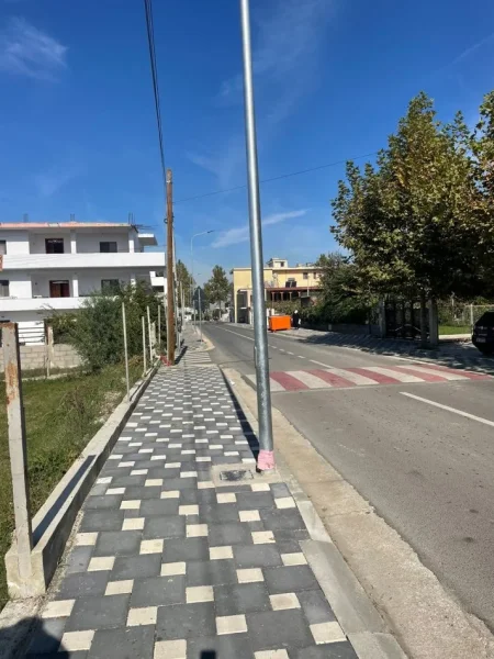 Tirane, shes toke , 4.200 m² 