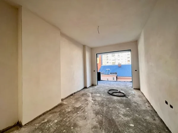 Tirane, shitet apartament 2+1 Kati 4, 124 m² 186.585 € (oxhaku)