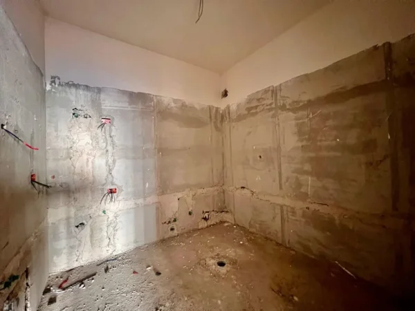 Tirane, shitet apartament 2+1 Kati 4, 124 m² 186.585 € (oxhaku)