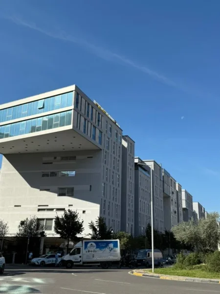 Tirane, shitet apartament 1+1 , 64 m² 165.000 € (KOMUNA E PARISIT)