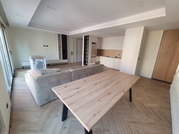 Tirane, jepet me qera apartament 2+1+Ballkon Kati 4, 150 m² 1.500 € (Delijorgji)