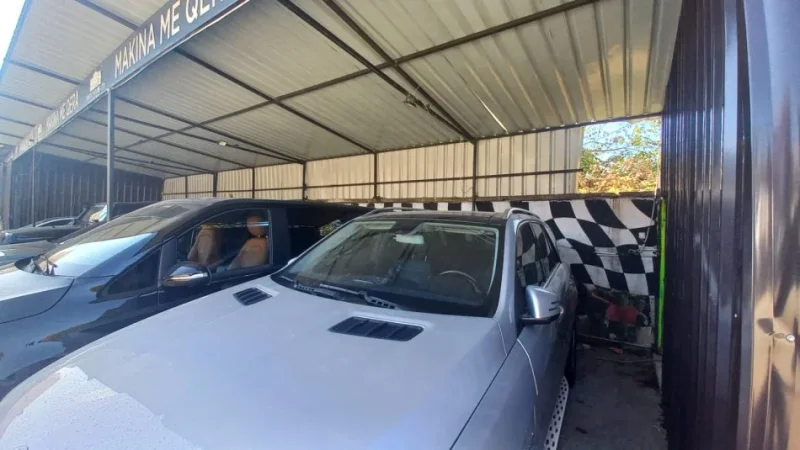 Tirane, jepet me qera ambjent biznesi Kati 0, 100 m² 1.000 € (5 Maji)