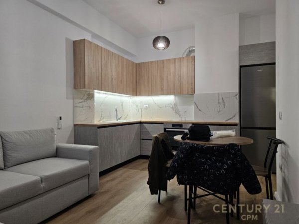 Shqiperi, jepet me qera apartament 1+1+Ballkon Kati 7, 52 m² 500 € (Rruga Pasho Hysa)