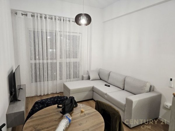 Shqiperi, jepet me qera apartament 1+1+Ballkon Kati 7, 52 m² 500 € (Rruga Pasho Hysa)