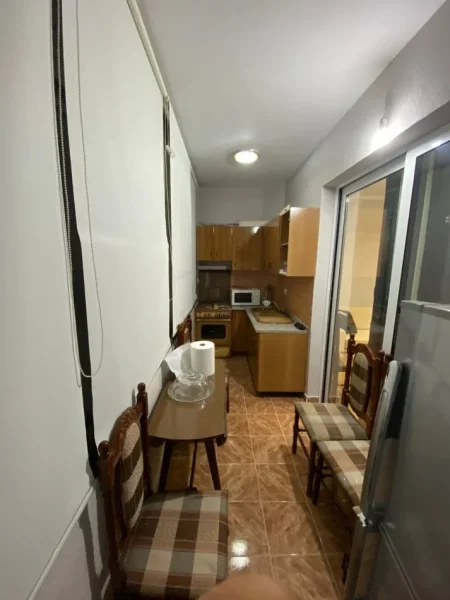 Tirane, jepet me qera apartament 1+1 Kati 6, 70 m² 550 € (Rruga e Kavajes)