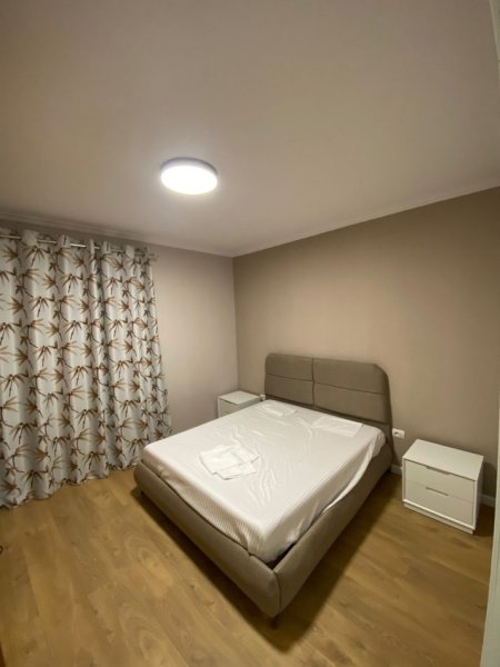 Tirane, jepet me qera apartament 1+1+Ballkon Kati 7, 78 m² 550 € (Rruga e Kavajes)