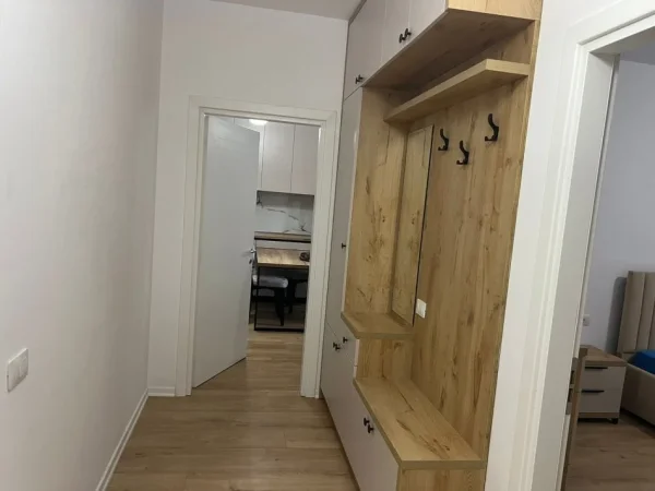 Tirane, jepet me qera apartament 2+1 Kati 2, 98 m² 500 € (Rruga Sokrat Miho)