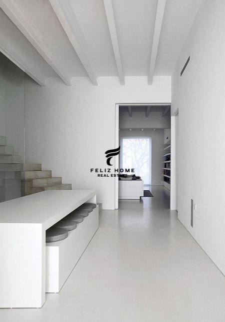 Tirane, jepet me qera dyqan Kati 0, 120 m² 1.000 € (STACIONI TRENIT)