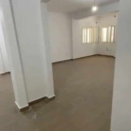 Tirane, shitet apartament 1+1+Ballkon Kati 4, 86 m² 129.000 € (Selite)