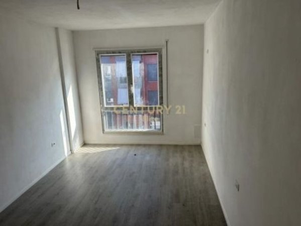 Tirane, shes apartament 2+1 Kati 3, 101 m² 154.000 € 