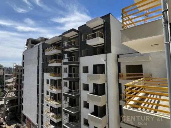Tirane, shes apartament 1+1+Aneks+Ballkon Kati 11, 86 m² 138.000 € (KOMPLEKSI E-88, LAPRAKE)