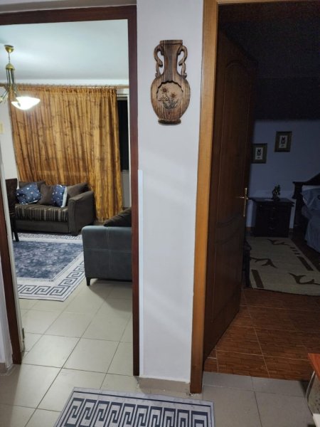 Tirane, jepet me qera apartament 2+1 Kati 4, 78 m² 550 € (Rruga Elbasanit, Instituti i Higjenes)