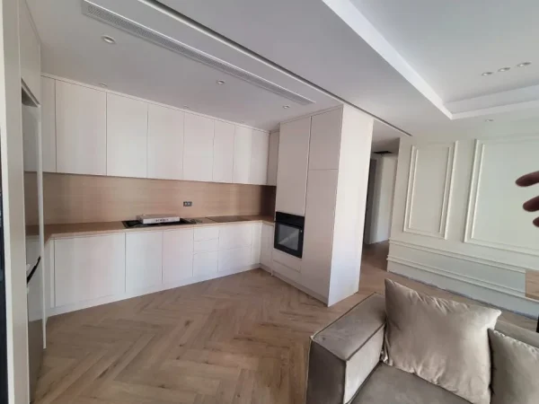 Tirane, jepet me qera apartament 2+1+Ballkon Kati 5, 115 m² 1.500 € (Rruga e Kavajes, Delijorgji)