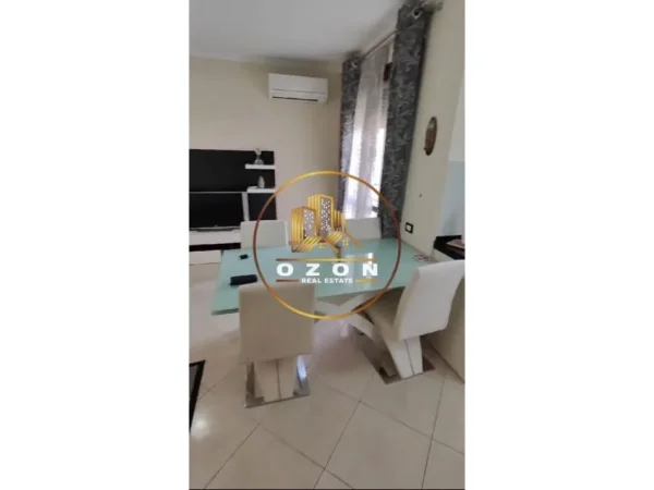 Apartament 2+1+2+Parking për qira tek Kopshti Botanik !