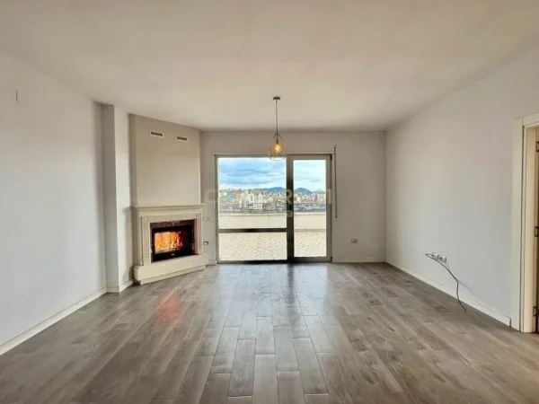Tirane, shes apartament+verande | Penthouse 3+1+Aneks+Ballkon Kati 5, 166 m² 265.000 € (Xhamllik)
