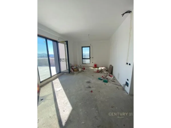 Tirane, shes apartament+verande | Penthouse 2+1+Aneks+Ballkon Kati 6, 102 m² 235.000 € (Xhenfize Keko” Porcelan)