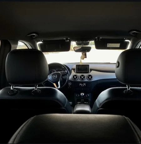 Kavaje, shes makine Mecedes b class Nafte, e bardhë manuale Kondicioner 189.000 km 8.200 €