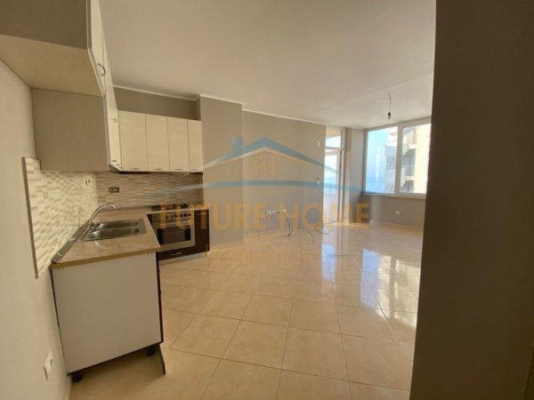 Durres, shitet apartament 3+1+Ballkon Kati 7, 124 m² 225.000 € (Currila)