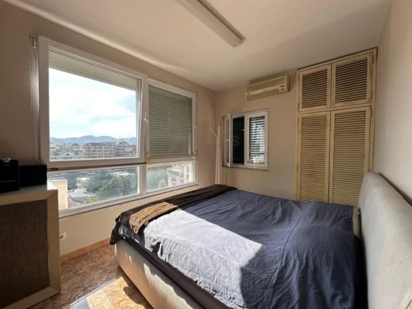 Tirane, jepet me qera apartament 2+1+Aneks+Ballkon Kati 10, 145 m² 1.500 € (Bllok)