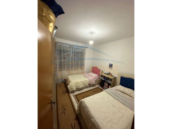 Durres, shitet apartament 2+1 Kati 1, 92 m² 78.000 € (Spitali,Durres)