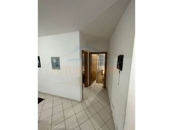 Durres, shitet apartament 2+1 Kati 1, 92 m² 78.000 € (Spitali,Durres)