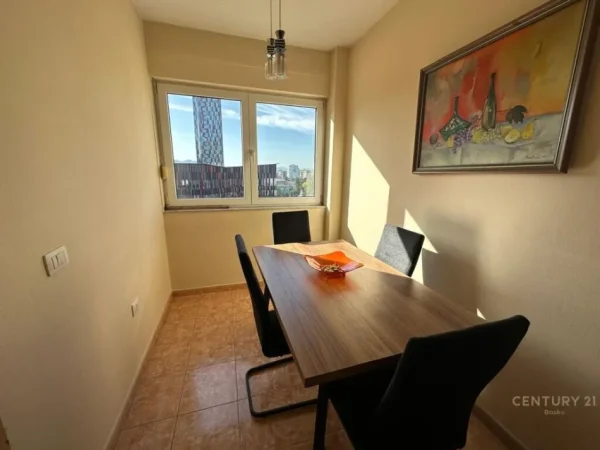 Tirane, jepet me qera apartament Kati 7, 143 m² 800 € 