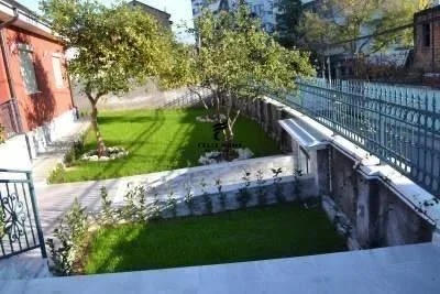 Tirane, shitet Vile Kati 0, 400 m² 580.000 € (RRUGA E ELBASANIT)