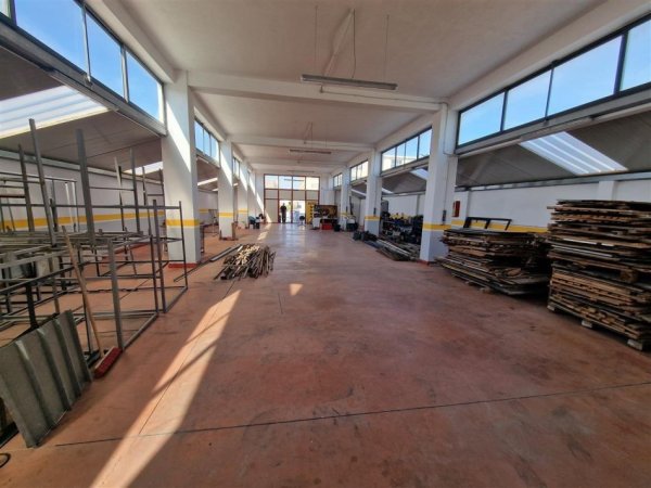 Durres, shitet ambjent biznesi , 440 m² 1.000.000 € (Shkozet)