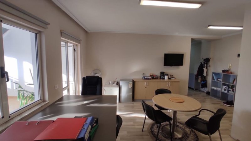 Tirane, jepet me qera apartament 2+1 Kati 10, 125 m² 1.500 € (BLLOK)