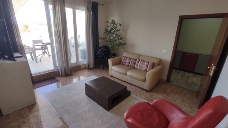 Tirane, jepet me qera apartament 2+1 Kati 10, 125 m² 1.500 € (BLLOK)