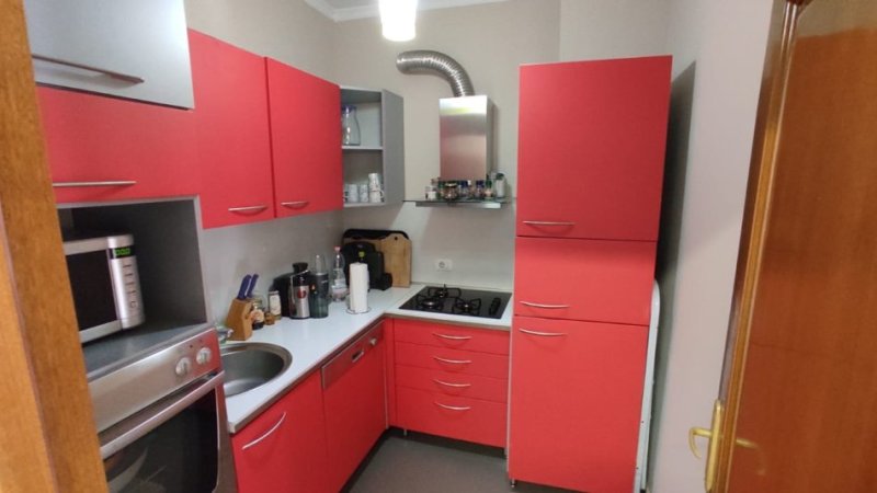 Tirane, jepet me qera apartament 2+1 Kati 10, 125 m² 1.500 € (BLLOK)