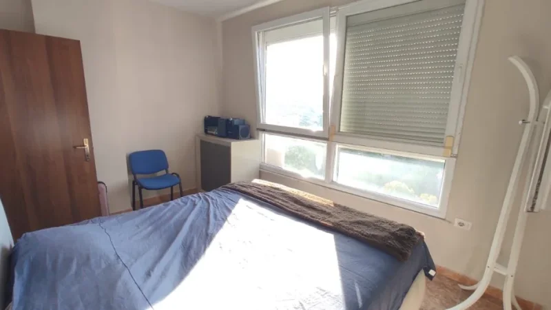 Tirane, jepet me qera apartament 2+1 Kati 10, 125 m² 1.500 € (BLLOK)