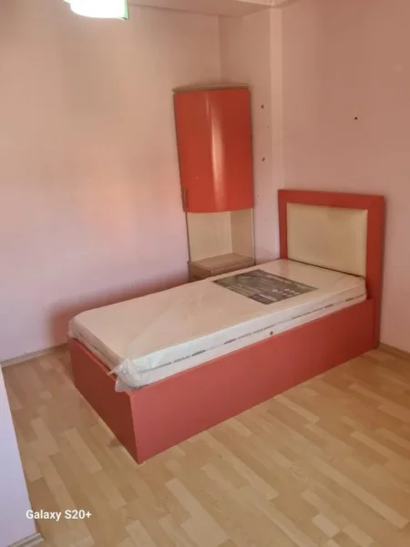 Tirane, jepet me qera apartament 2+1 Kati 5, 106 m² 700 € (sheshi willson)