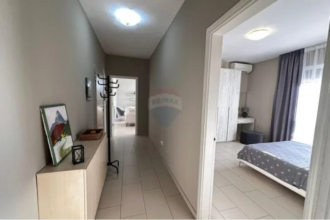 Tirane, jepet me qera apartament 1+1 Kati 5, 85 m² 800 € (Myslym Shyri,)