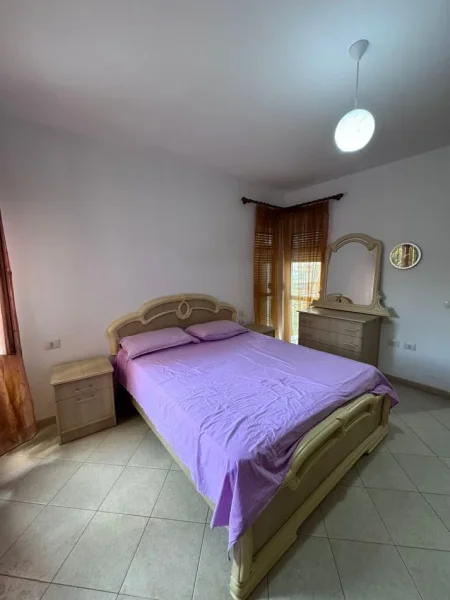 Tirane, jepet me qera apartament 2+1+Ballkon Kati 2, 112 m² 700 € (Zog zi , prane er petrol)