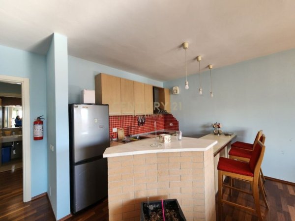 Tirane, jepet me qera apartament 2+1+Ballkon Kati 9, 115 m² 650 € (Rruga e Kavajes)