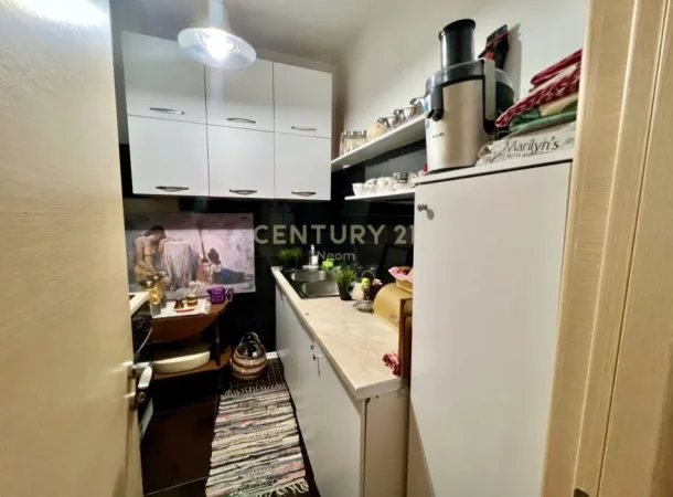 Tirane, shitet apartament 2+1 Kati 3, 89 m² 180.000 € (Kopshti Botanik)