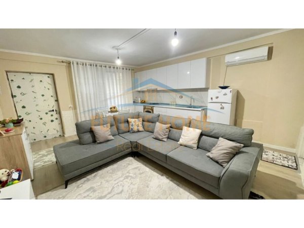 Tirane, jepet me qera apartament 1+1 Kati 1, 60 m² 500 € (Rruga Jordan Misja)