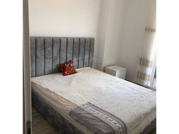 Tirane, jepet me qera apartament 1+1 Kati 5, 60 m² 550 € (Spitalit Amerikan 3)