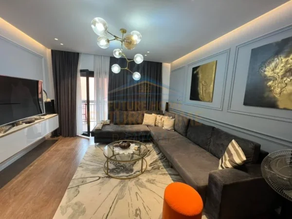 Tirane, jepet me qera apartament 1+1 Kati 6, 115 m² 800 € (green city)