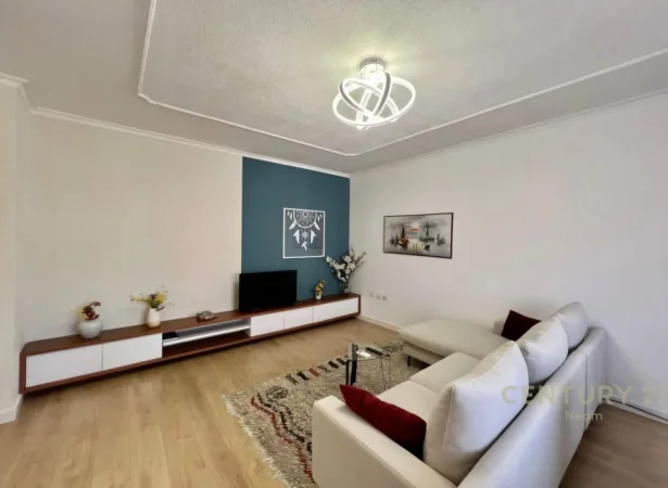 Tirane, shitet apartament 2+1 , 100 m² 275.000 € ( Rruga Sami Frashëri, përballë OPAs)