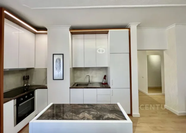 Tirane, shitet apartament 2+1 , 100 m² 275.000 € ( Rruga Sami Frashëri, përballë OPAs)