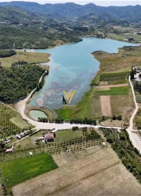 Tirane, shitet truall , 5069 m² 500.000 € (KASHAR)