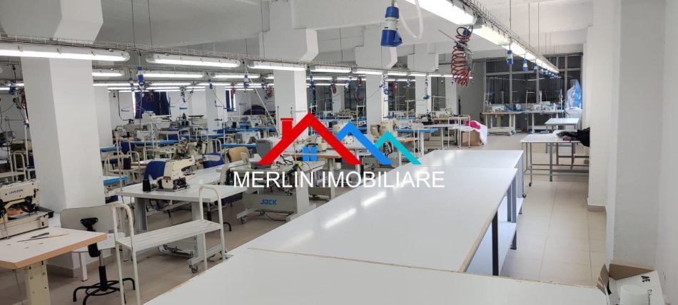 Tirane, jepet me qera ambjent biznesi Kati 2, 900 m² 2.850 € (RRUGA  FABRIKA E QELQIT)