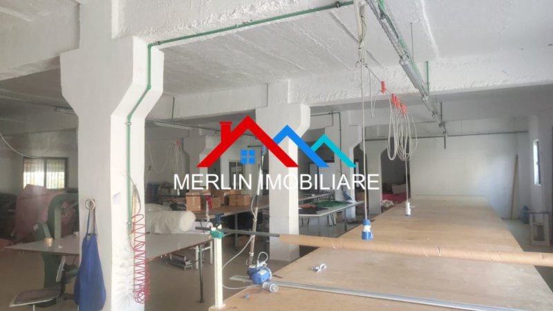 Tirane, jepet me qera ambjent biznesi Kati 2, 900 m² 2.850 € (RRUGA  FABRIKA E QELQIT)