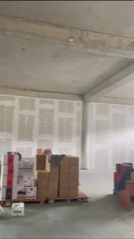 Jepet me qera magazine Kati 0, 300 m² 1.200 € (Vaqarr)