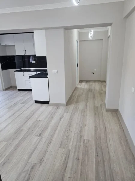 Durres, shitet apartament 1+1 , 53 m² 55.000 € (SHKOLLA EFTALI KOCI DURRES!)