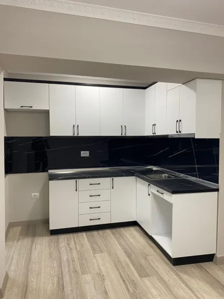 Durres, shitet apartament 1+1 , 53 m² 55.000 € (SHKOLLA EFTALI KOCI DURRES!)