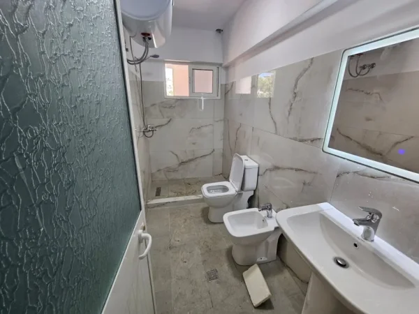 Durres, shitet apartament 1+1 , 53 m² 55.000 € (SHKOLLA EFTALI KOCI DURRES!)